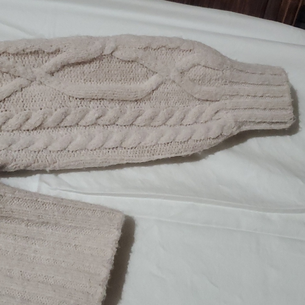 TULAROSA SWEATER - Picture 2 of 5